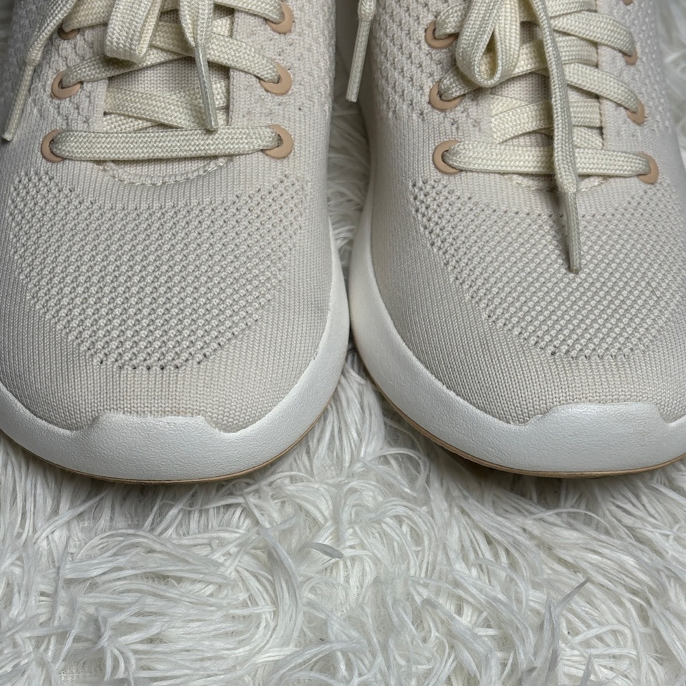 Kizik Lima White Creme Womens Wide Athletic Sneaker - Picture 10 of 10